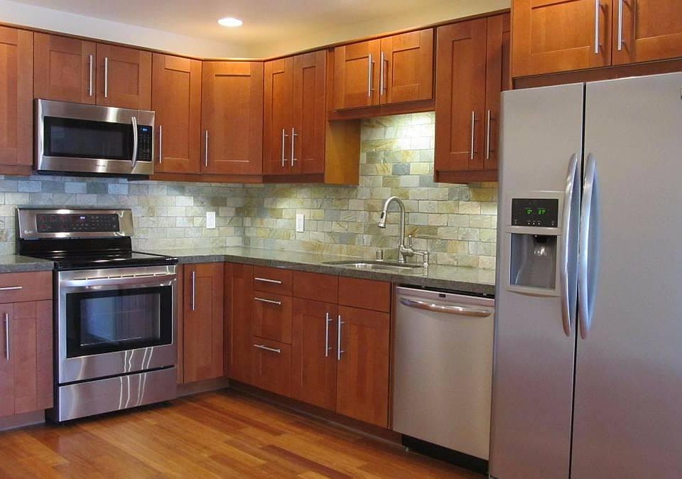 1st image of 733 Kline St Unit 305