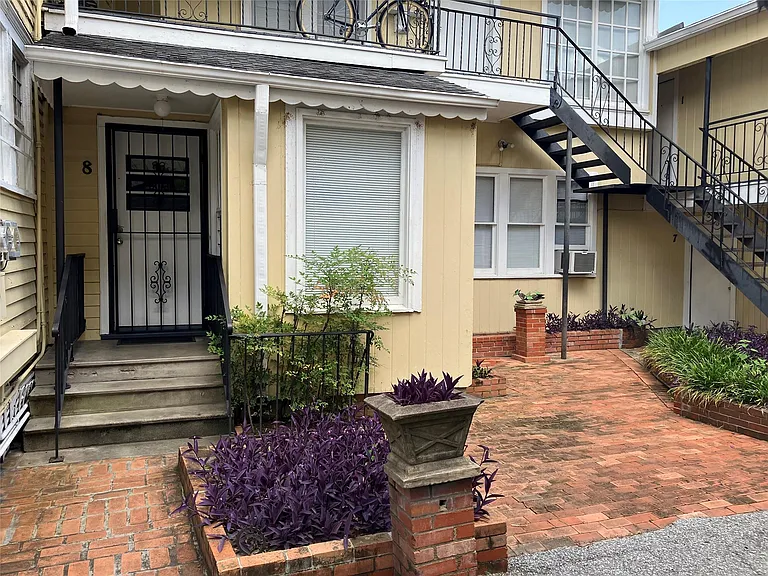 307 Stratford St #8 — Photo 4