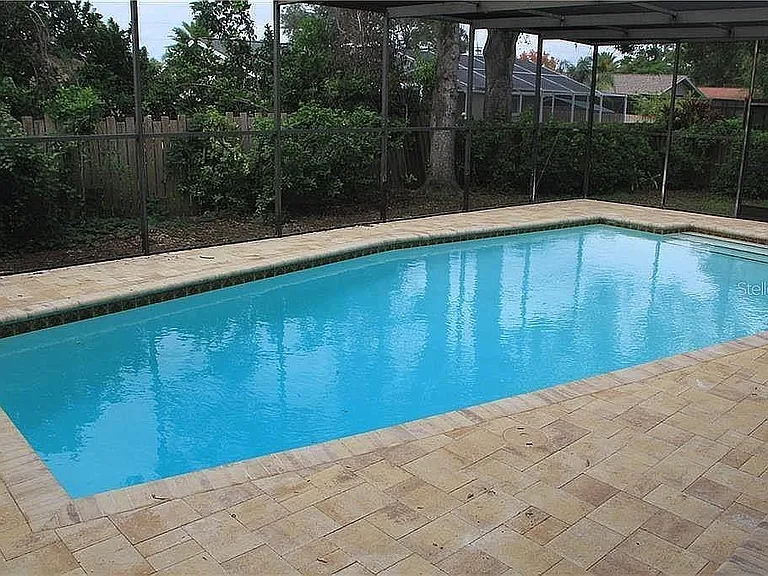 1939 Arvis Cir W — Photo 32
