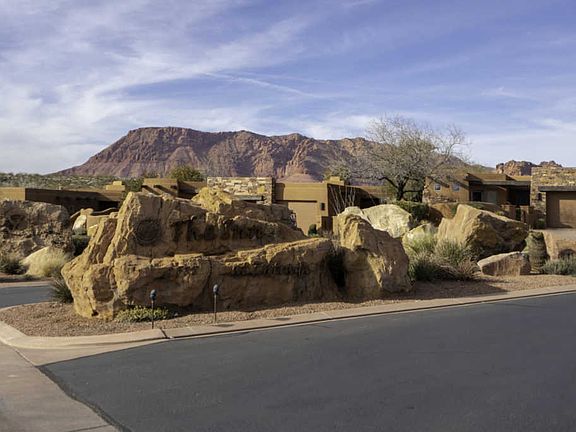 3rd image of 2588 W Sinagua Trl #4