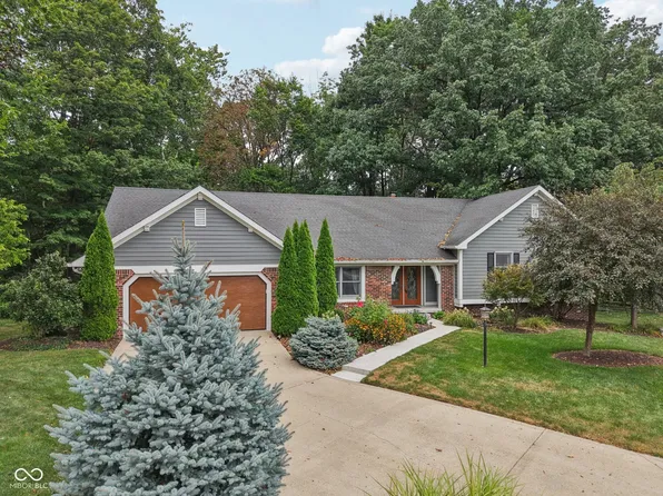 15226 Shoreway East Ct, Carmel, IN 46032