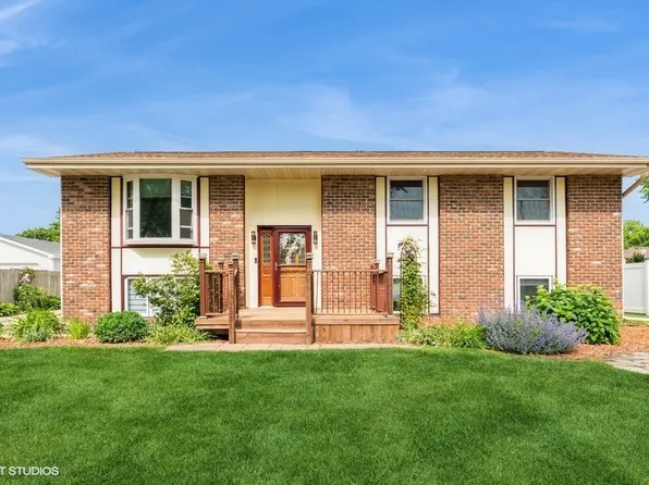 4404 71st Pl, Urbandale, IA 50322