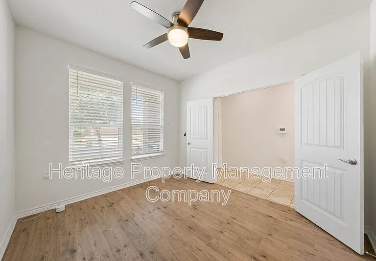 7347 Bluebonnet Bay — Photo 6