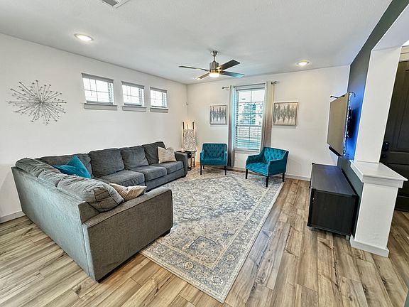 4th image of 677 Watersedge Ct