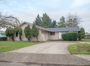541 Panda Loop, Eugene, OR 97401