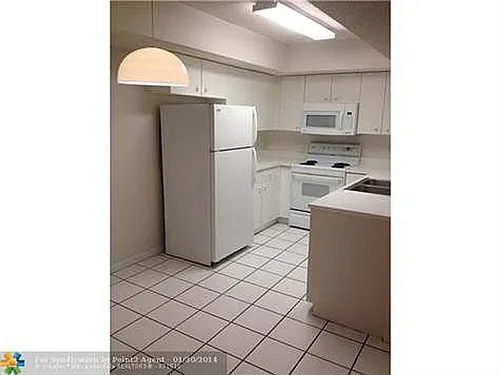 5500 NW 61st St Photo 1