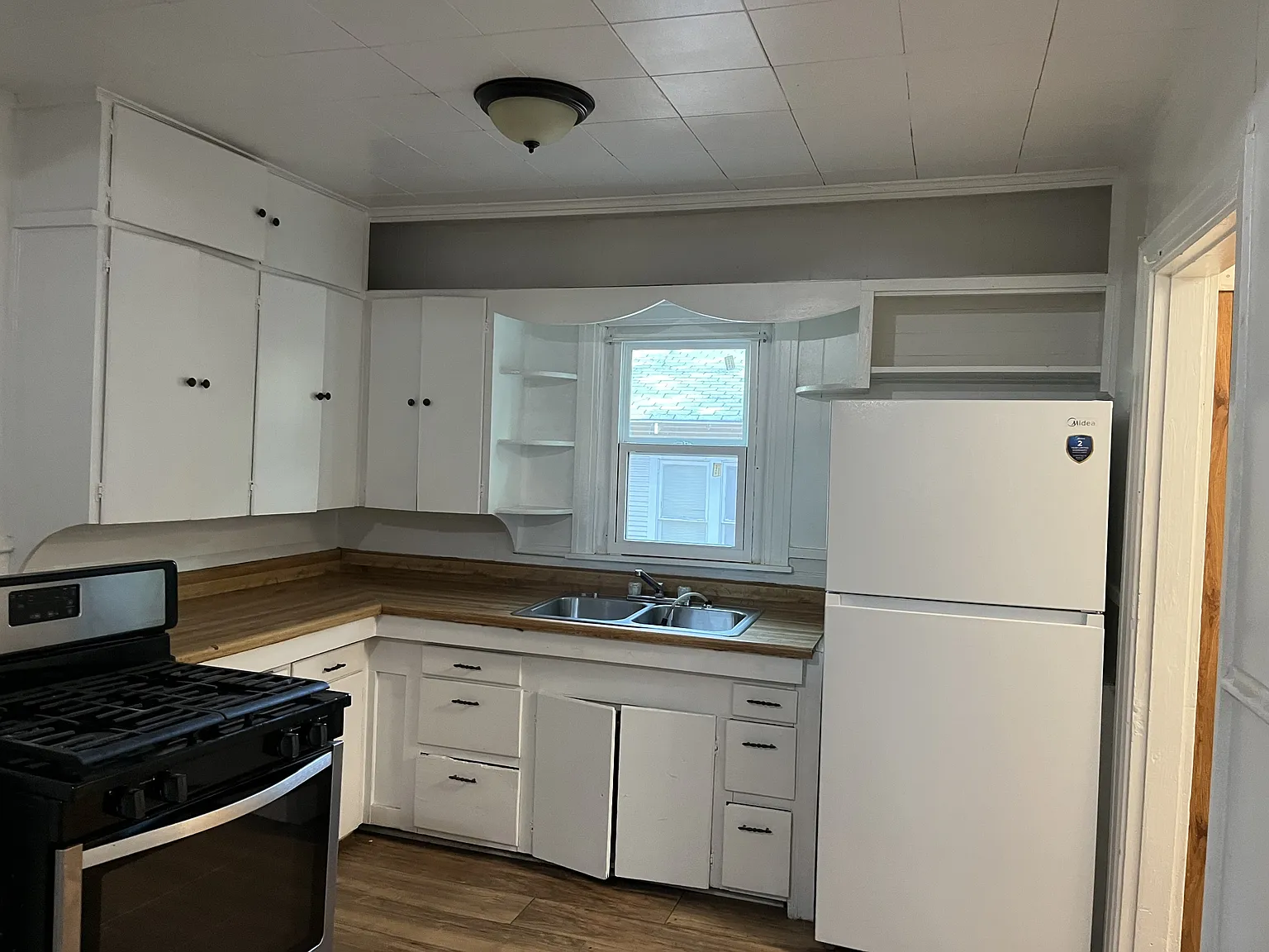 1504 Earl Street - 1 — Photo 2