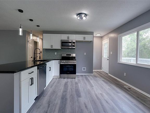 5th image of 17804 E Greentree Ave