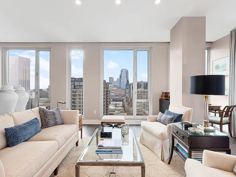 937 NW Glisan St #1431 — Photo 36