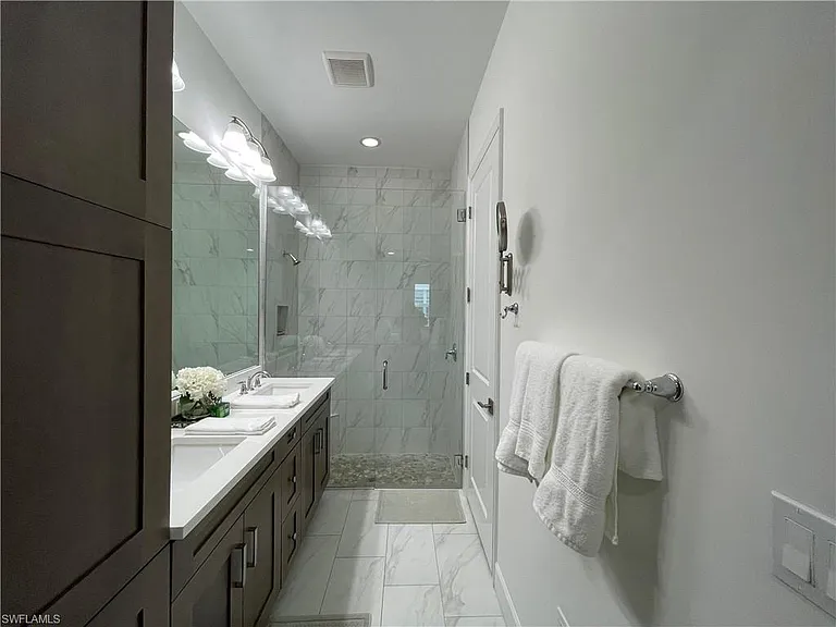 6984 Saona Ct — Photo 16