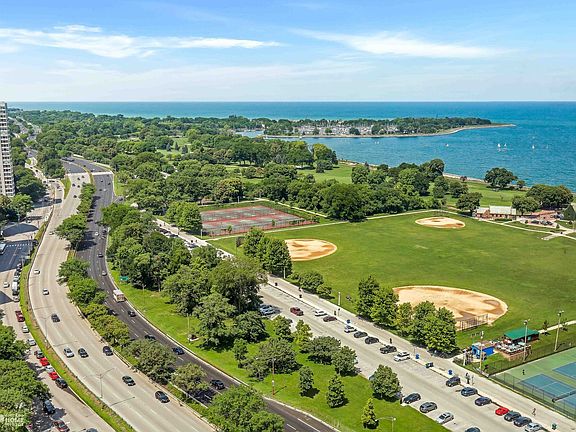 2nd image of 3600 N Lake Shore Dr APT 2620