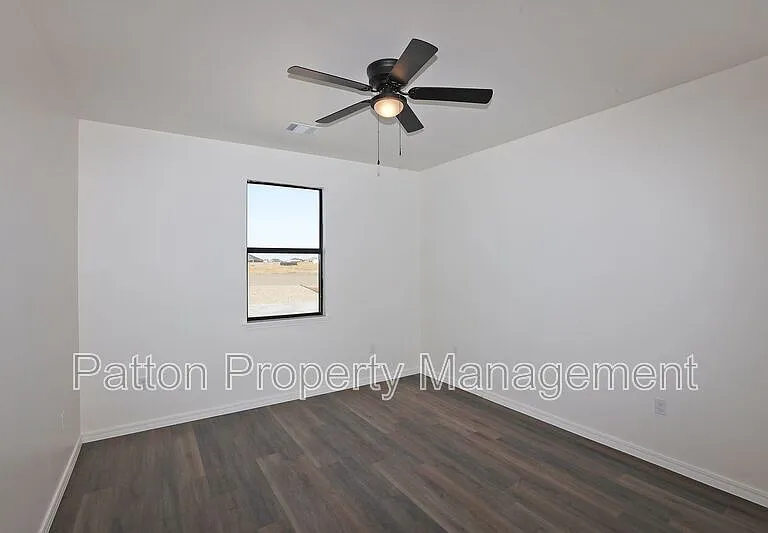13771 Periwinkle Dr #B — Photo 5