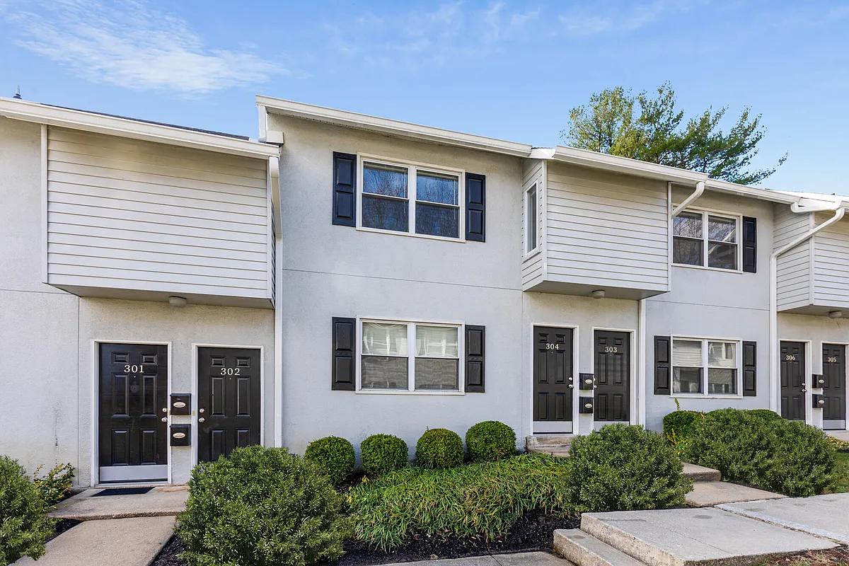 Building Photo - Westgate Village