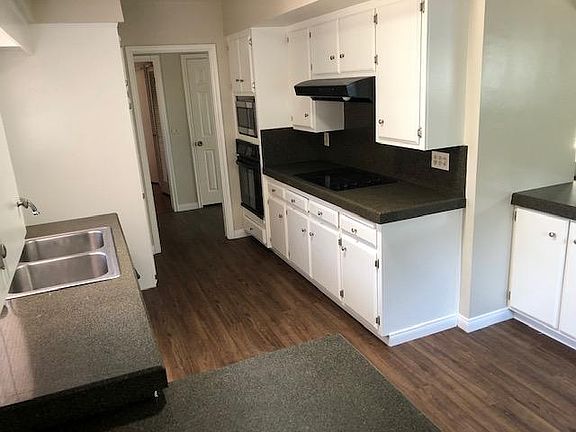 5th image of 2312 E Brookdale Pl