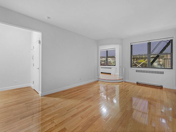 4th image of 252 E 61st St #S5g