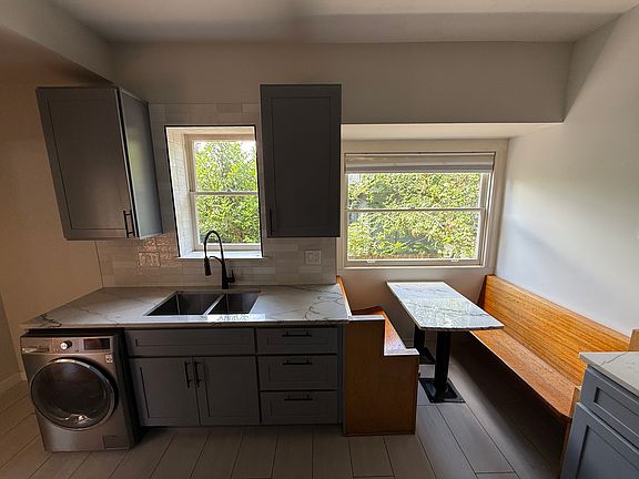 5th image of 431 12th Ave E #A