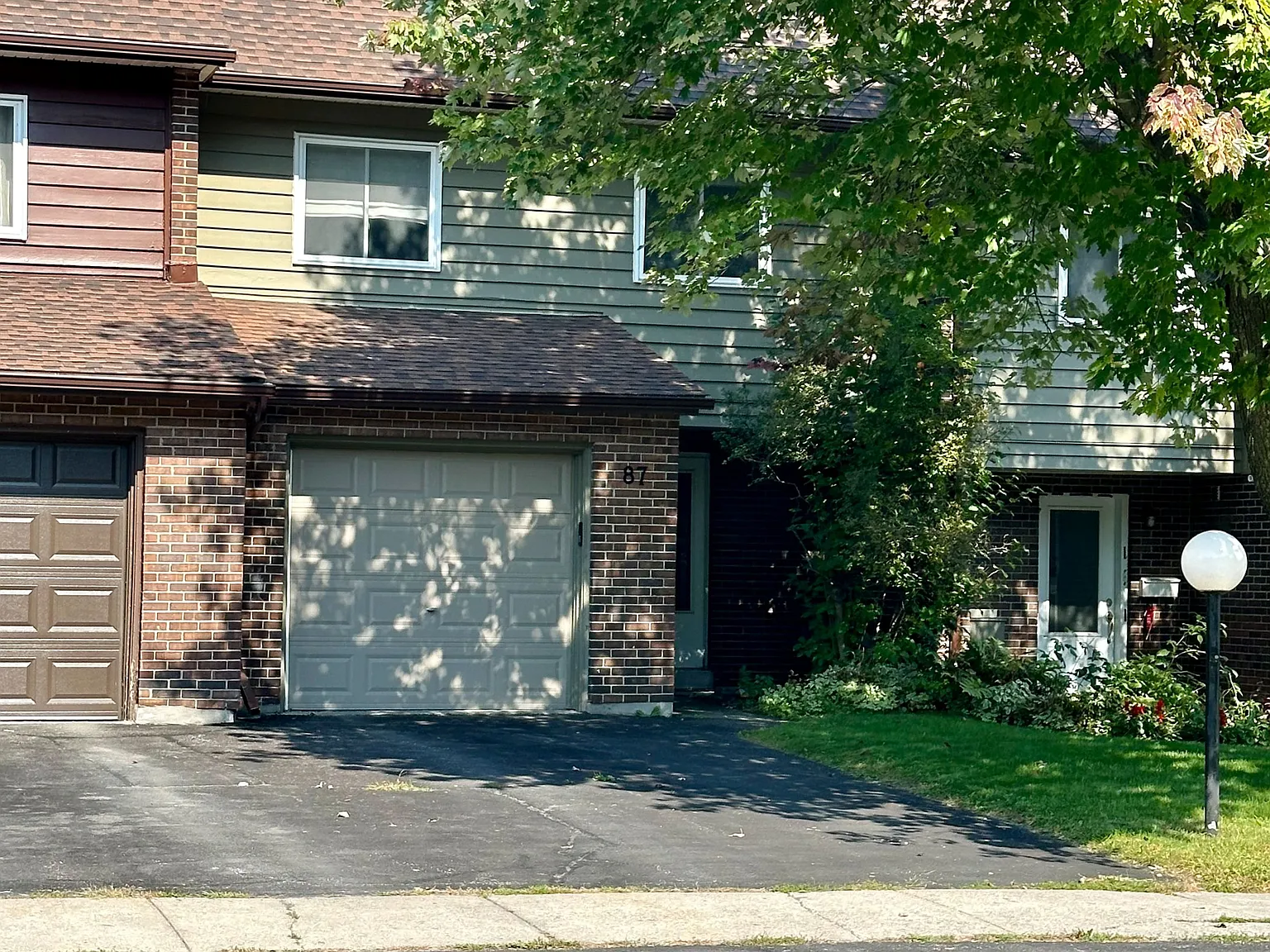 3 bed, $2,600 — Photo 2