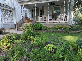 1055 N 6th St, Springfield, IL 62702