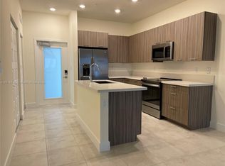 8363 NW 41st St #A-101, Doral, FL 33166