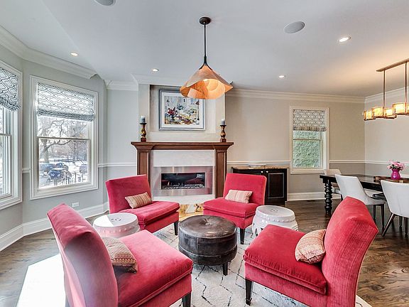 5th image of 3036 N Hoyne Ave