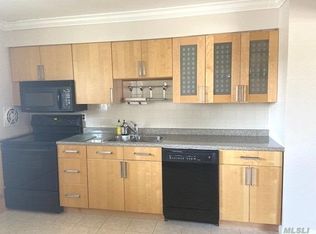 36 Garfield Ave, Farmingdale, NY 11735