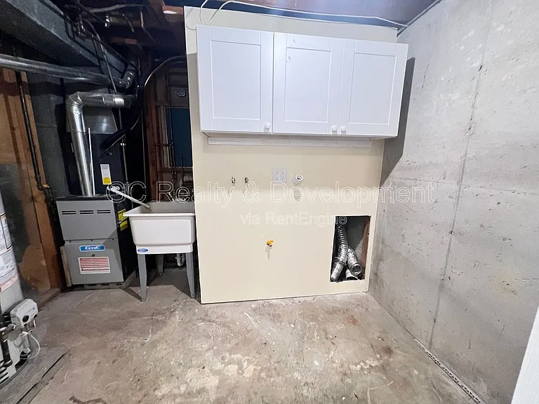 206 E Center St — Photo 23