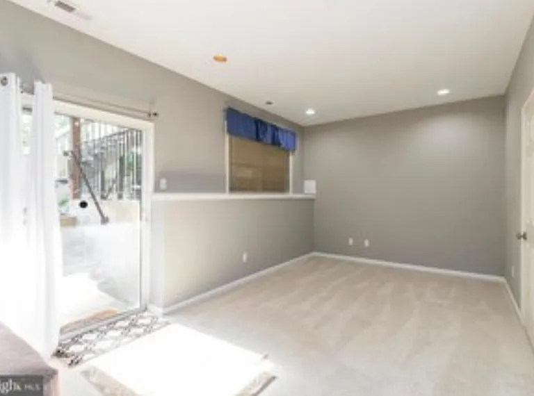 309 Rockmeade Dr — Photo 26