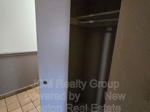 5th image of 185 Green St #35