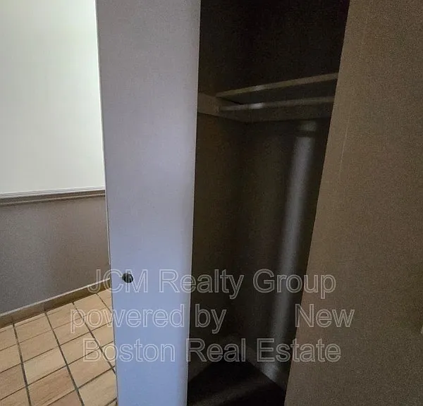 185 Green St #35 — Photo 5