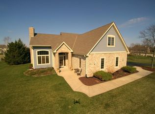 1772 River Lakes Rd N, Oconomowoc, WI 53066