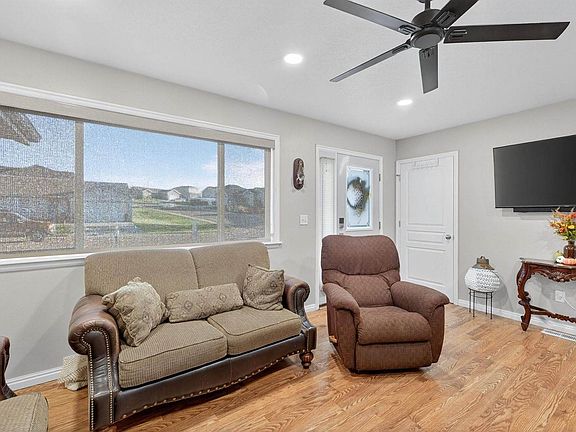 2nd image of 349 Autumn Way