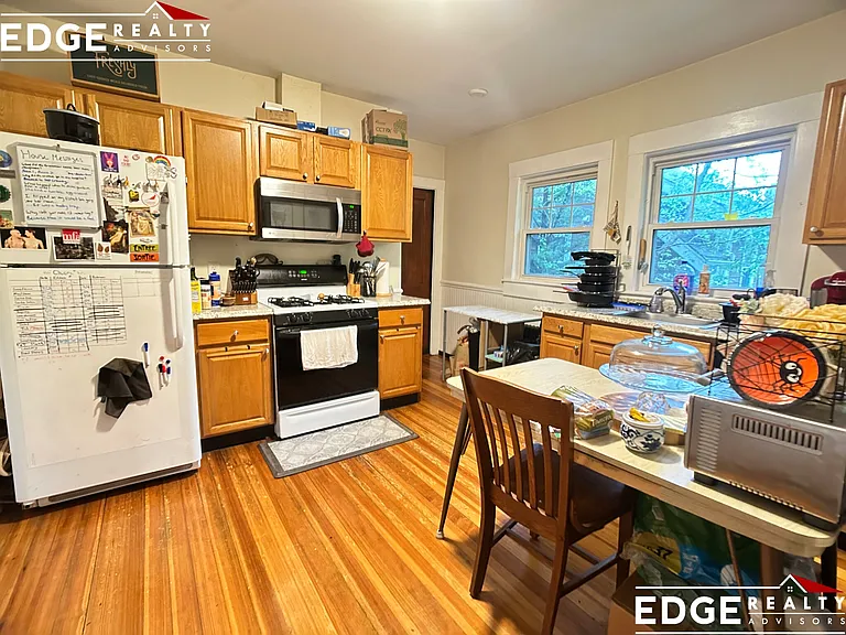 16 Turner St #2 — Photo 11