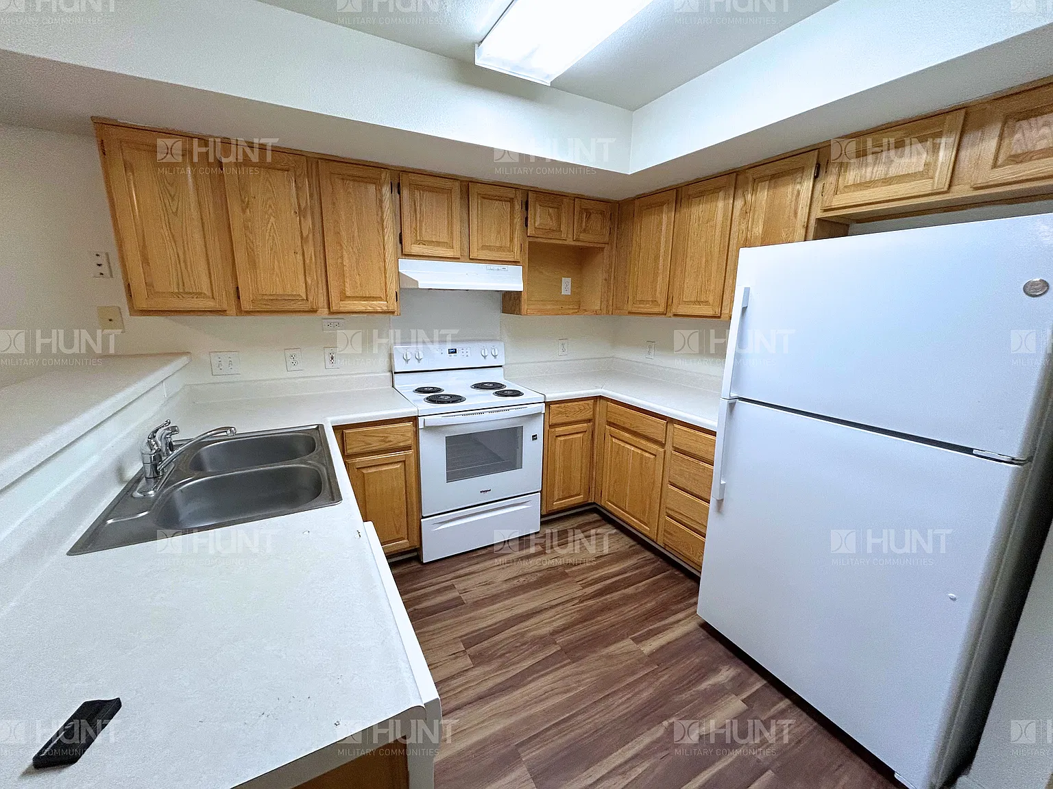 4 bed, 2.5 bath, 1950 sqft, $1,865 — Photo 4