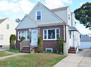 31 Ormonde Blvd, Valley Stream, NY 11580