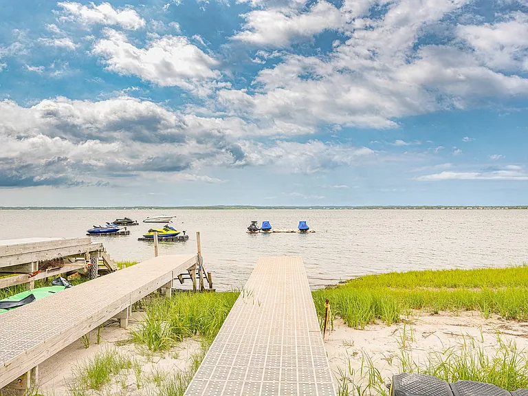 826 Dune Rd — Photo 4