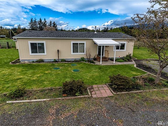 2nd image of 8951 Garden Terrace Ln