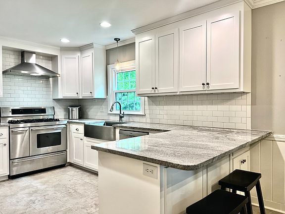 4th image of 6840 Newhall Rd