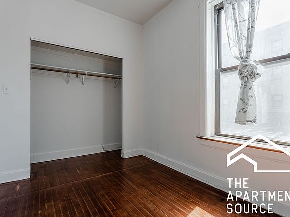4th image of 1001 N Richmond St #3S