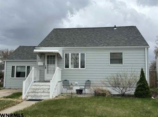 404 W 16th St, Scottsbluff, NE 69361