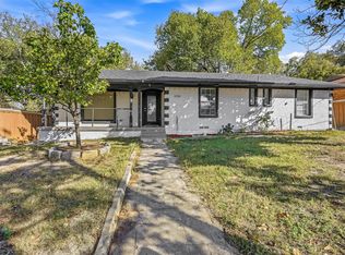 1711 Essex Ave, Dallas, TX 75203