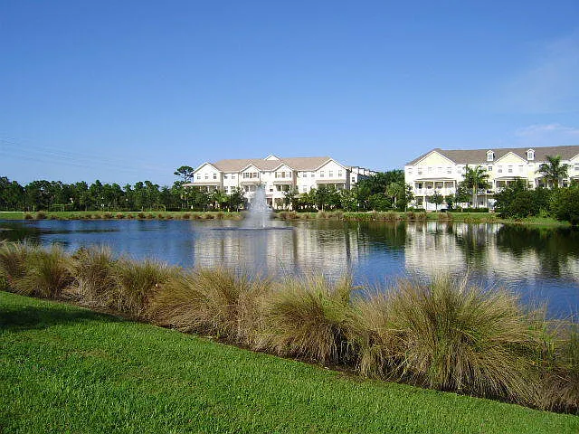 335 E Thatch Palm Cir #105 — Photo 21
