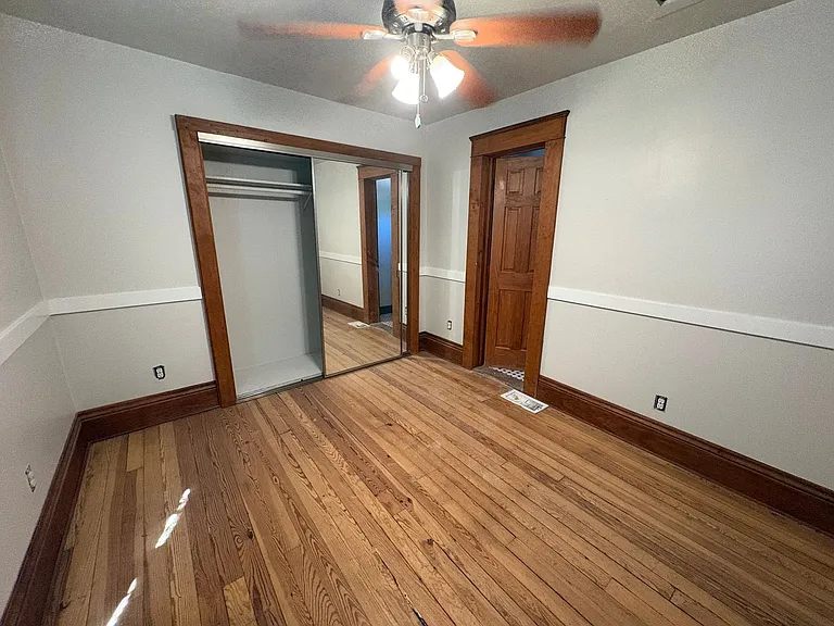 1529 10th Ave #1 — Photo 3