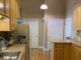 390 Charles St APT 220, Bridgeport, CT 06606