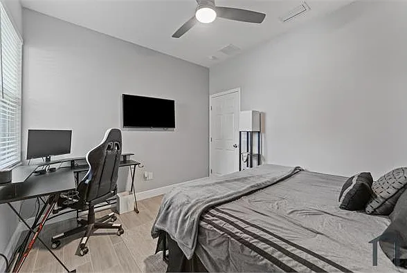 4602 N Manley St — Photo 20