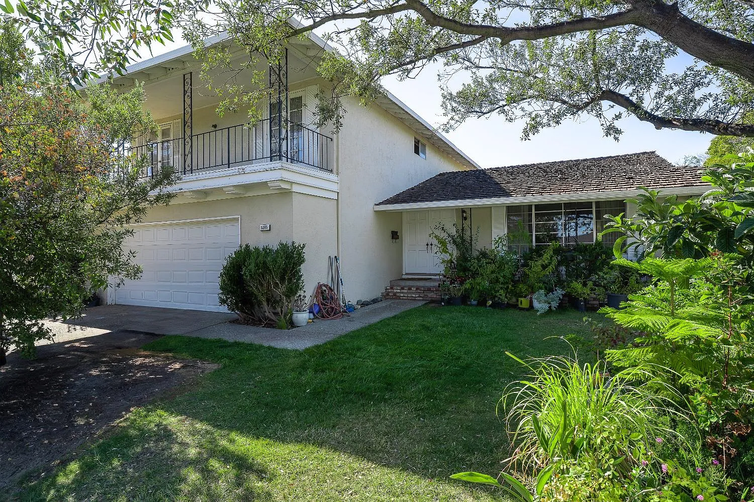 5205 Bristol Pl photo 1