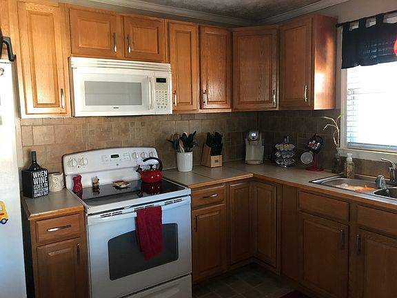 5th image of 303 Brightwell Dr