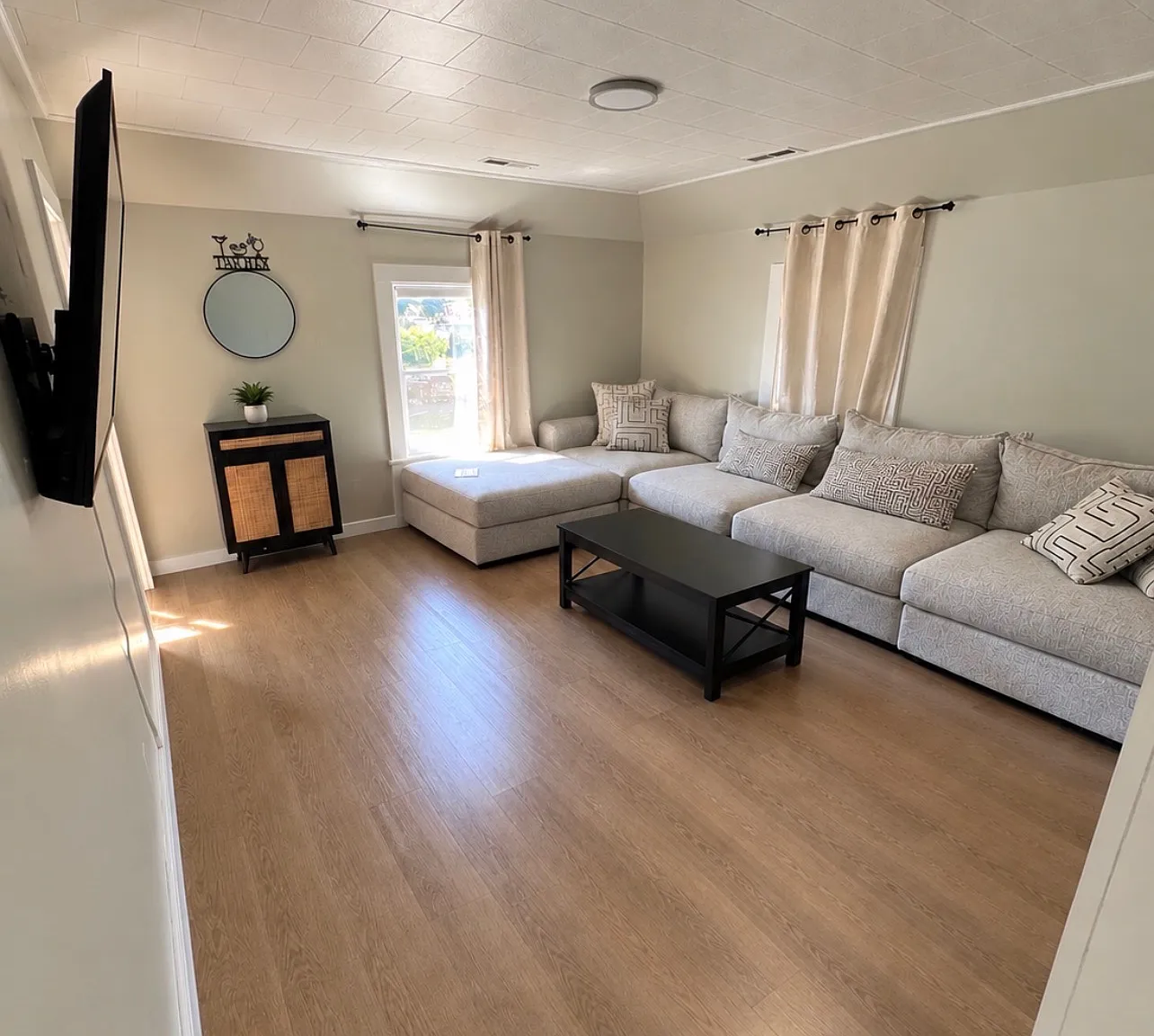 2 bed, 1100 sqft, $1,800 — Photo 3