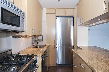 Rented by R New York