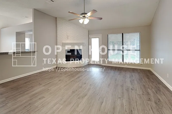 3 bed, 2.0 bath, 1521 sqft, $2,150 — Photo 3