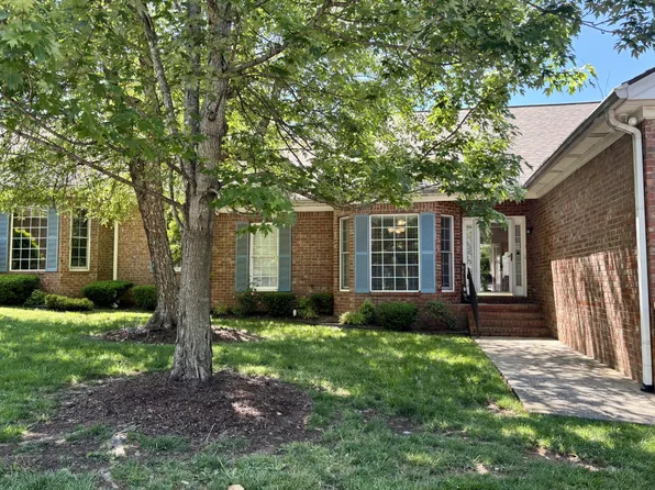 320 E Franklin St APT 15, Gallatin, TN 37066